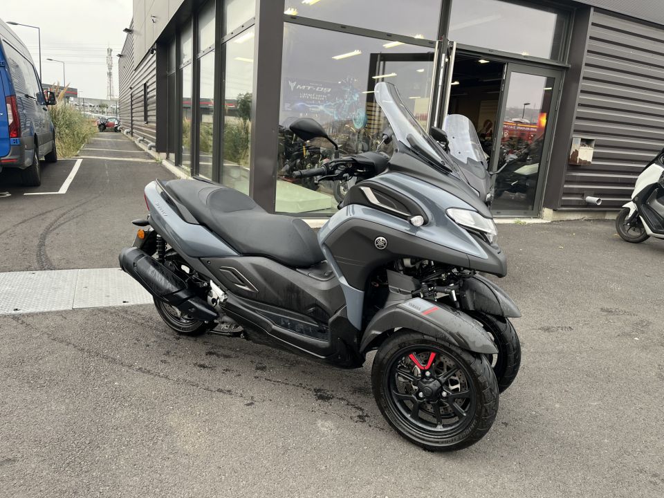 YAMAHA TRICITY 300 1