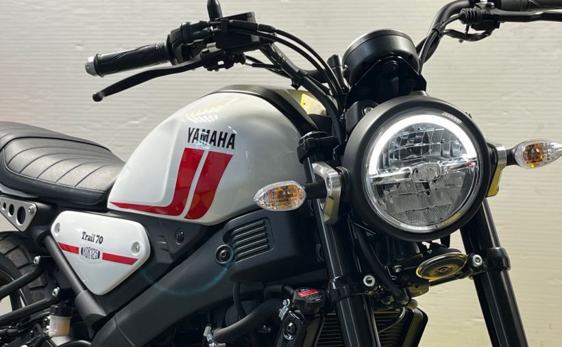 YAMAHA XSR 125 12