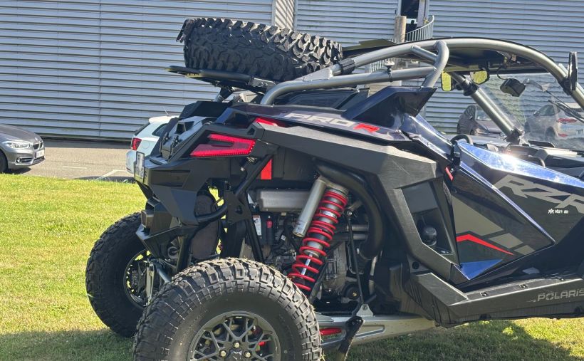 POLARIS RZR PRO R 3