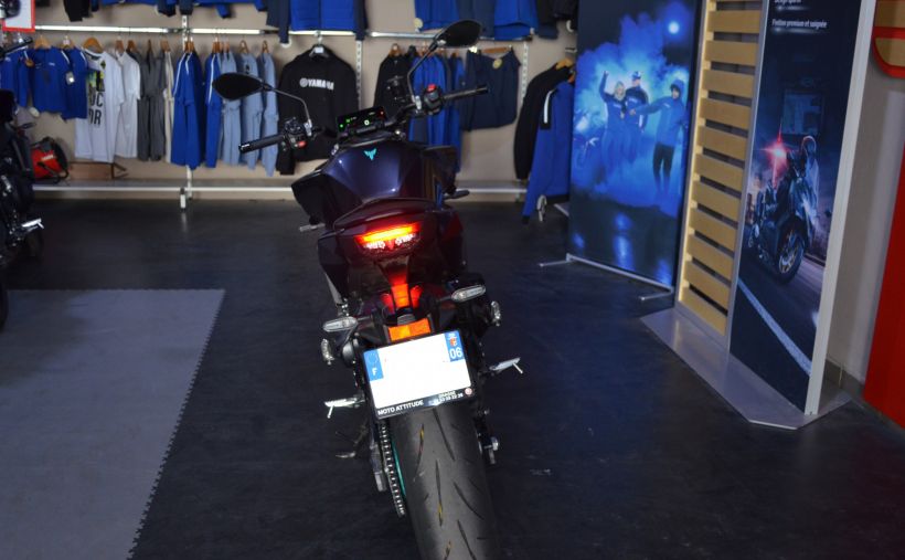 YAMAHA MT-09 3