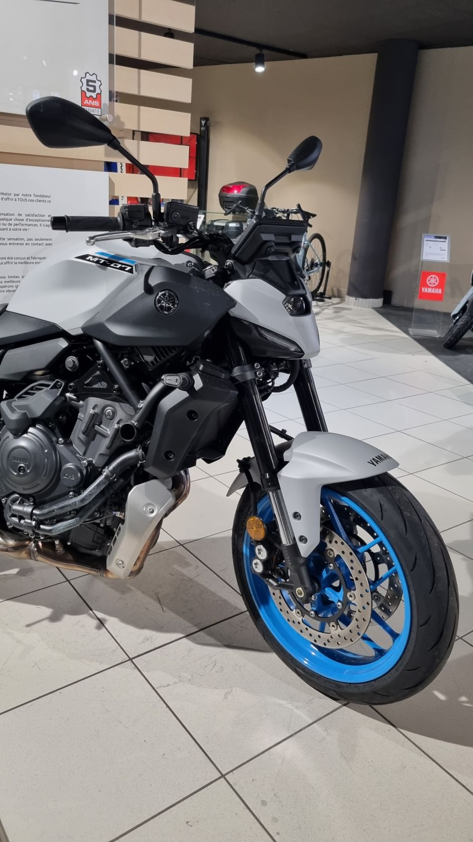 YAMAHA MT-07 Y-AMT 1