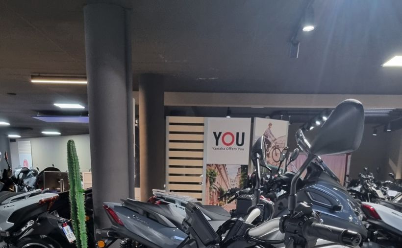 YAMAHA MT-07 Y-AMT 3