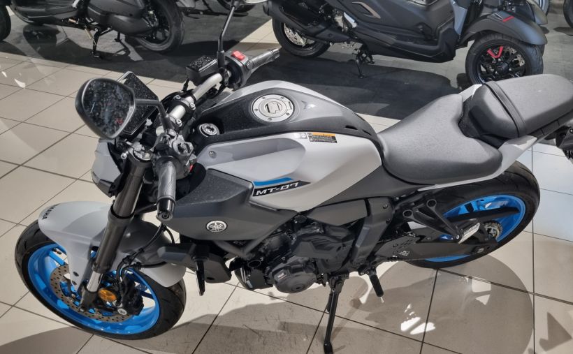 YAMAHA MT-07 Y-AMT 5