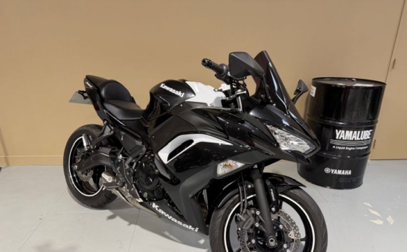 KAWASAKI NINJA 650 2