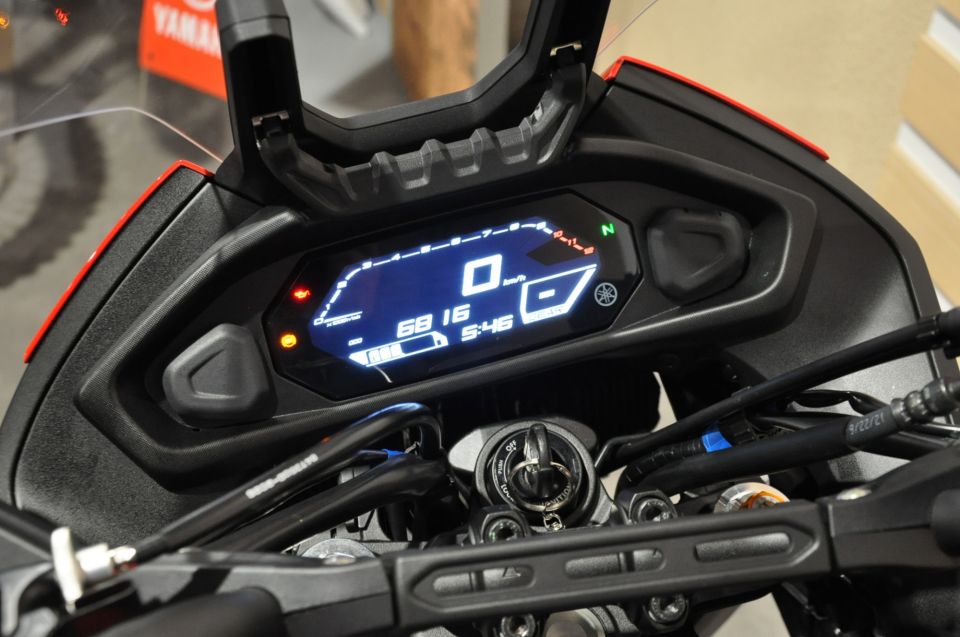 YAMAHA TRACER 7 16