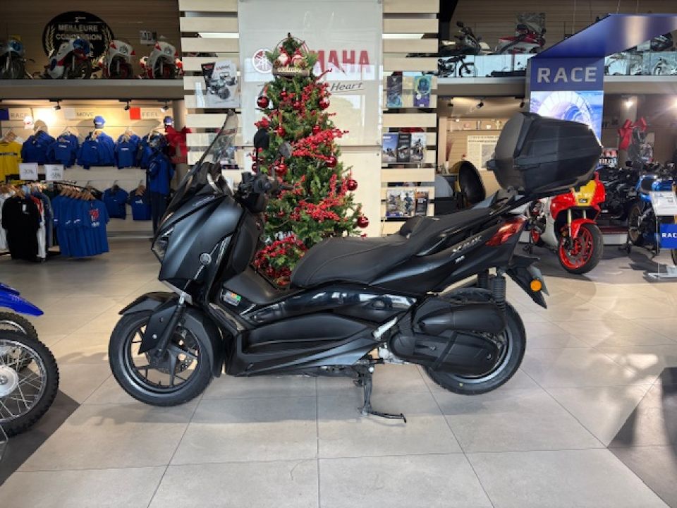 YAMAHA X-MAX 125 IRON MAX  67€/MOIS* FAIBLE KILOMETRAGE 1ERE MAIIN 2400€ D'EQUIPEMENT 4