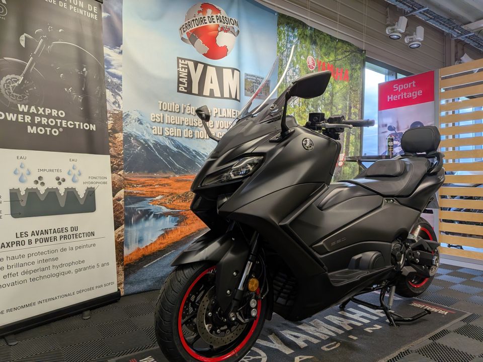 YAMAHA XP T-MAX 560 6