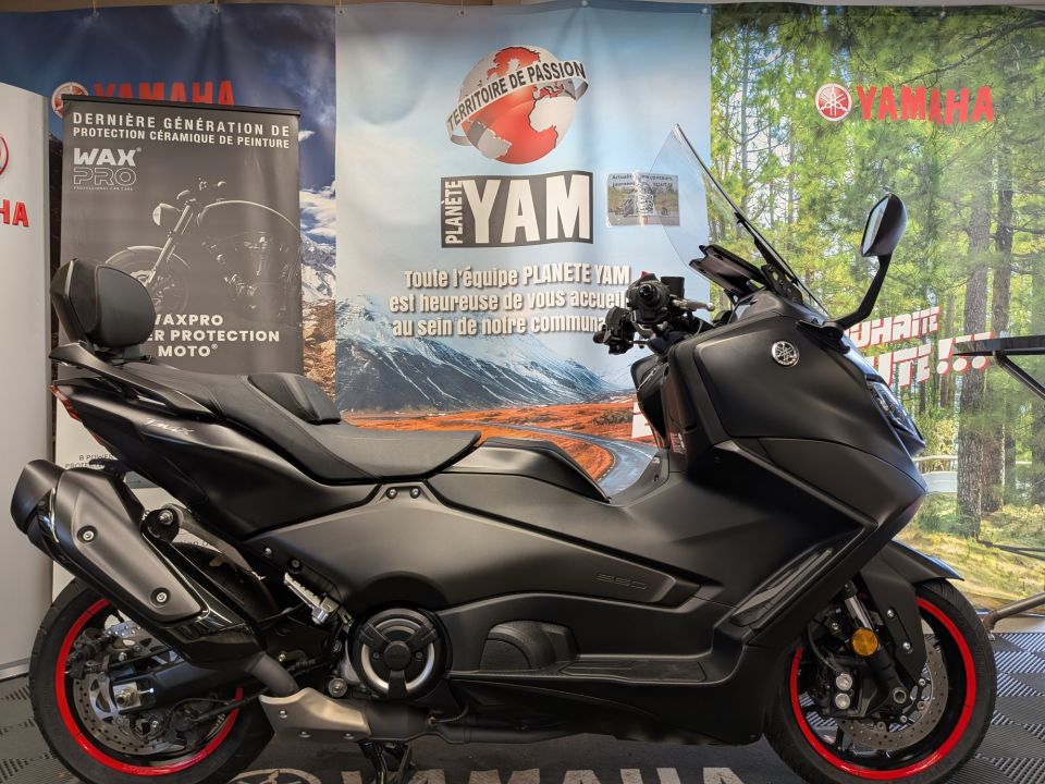 YAMAHA XP T-MAX 560 0