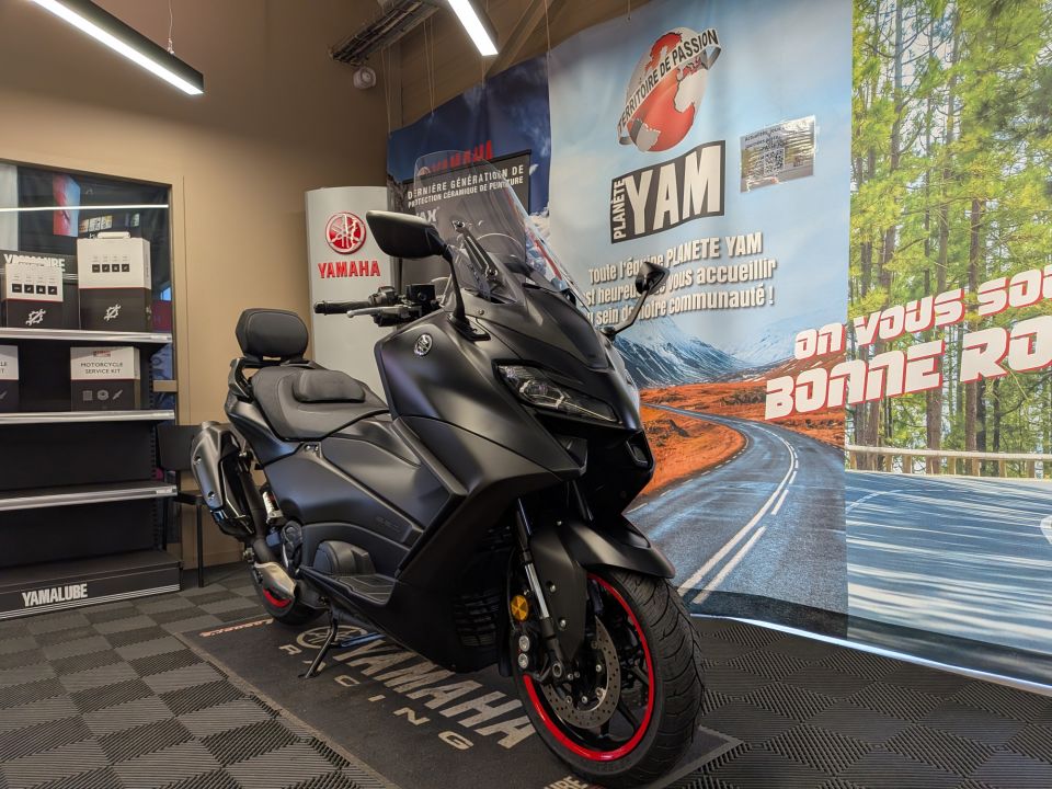 YAMAHA XP T-MAX 560 1