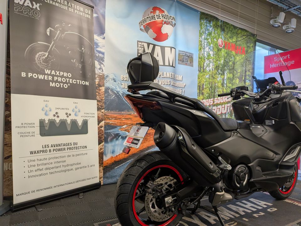 YAMAHA XP T-MAX 560 2