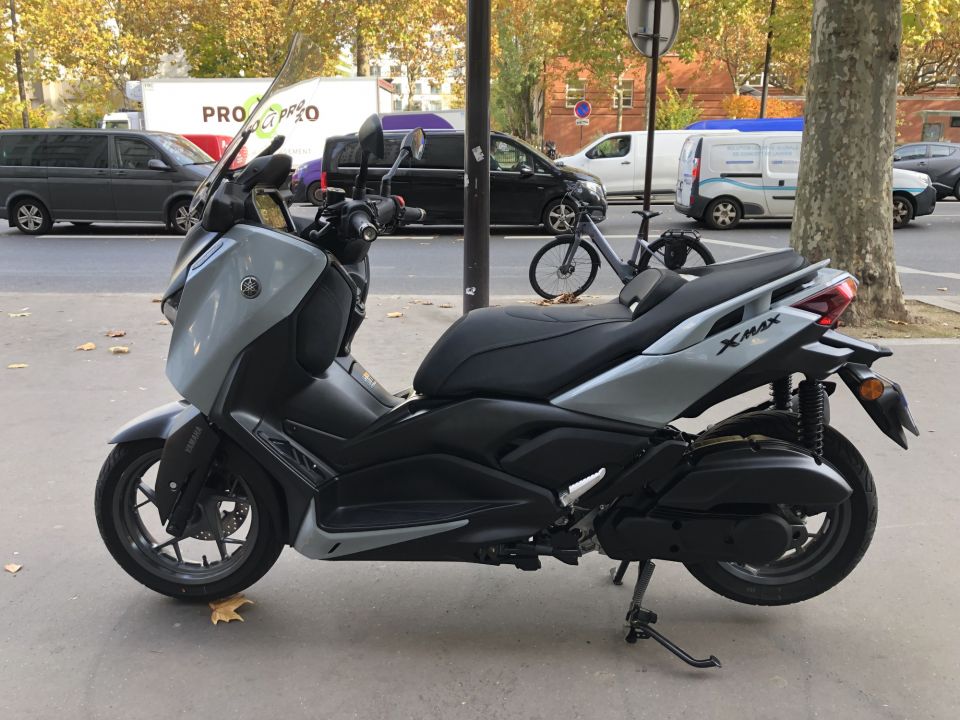 YAMAHA XMAX 125 TECH MAX+ 25