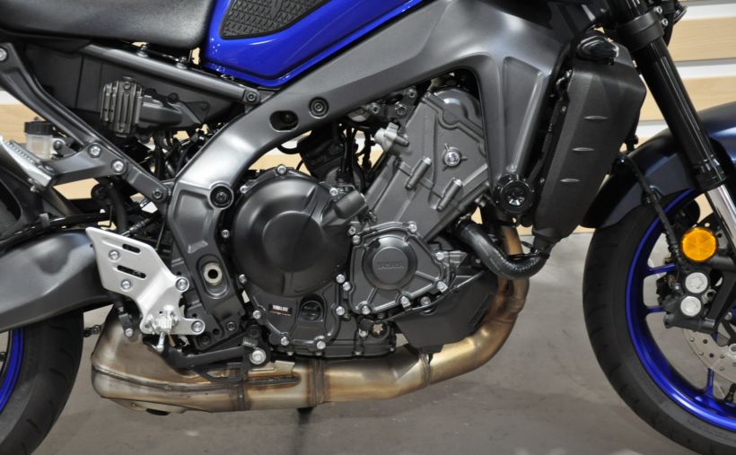 YAMAHA MT-09 1
