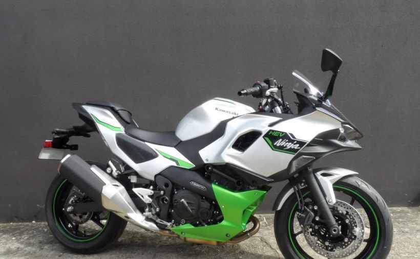 KAWASAKI Ninja 7 Hybrid 2