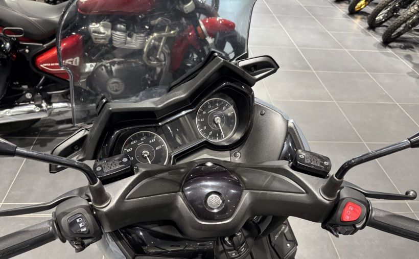 YAMAHA X-MAX 300 TECH MAX 10