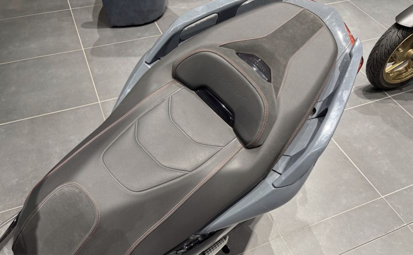 YAMAHA X-MAX 300 TECH MAX 15