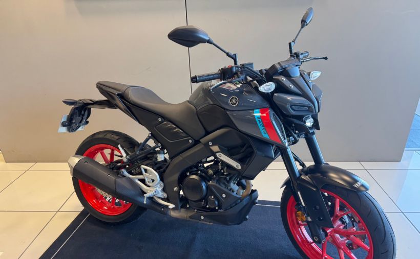 YAMAHA MT-125 ABS 6