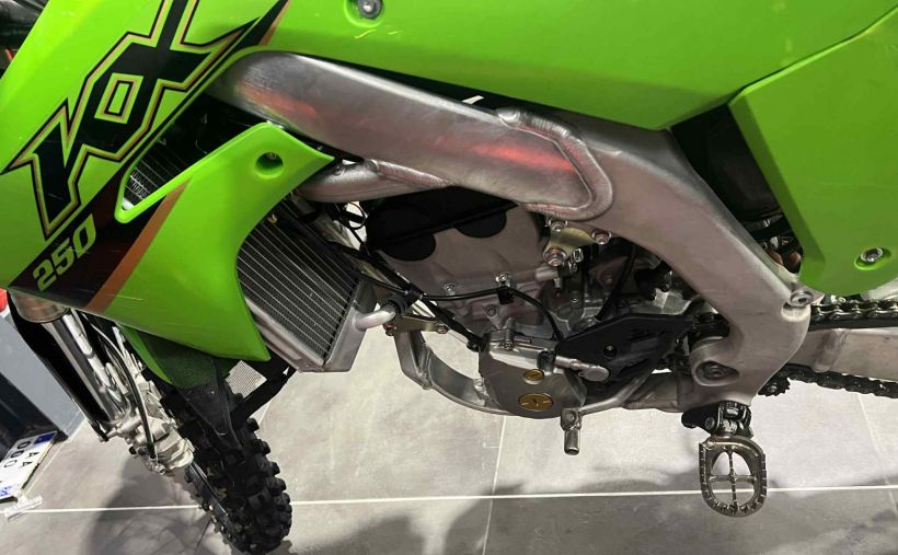 KAWASAKI KXF 250 10
