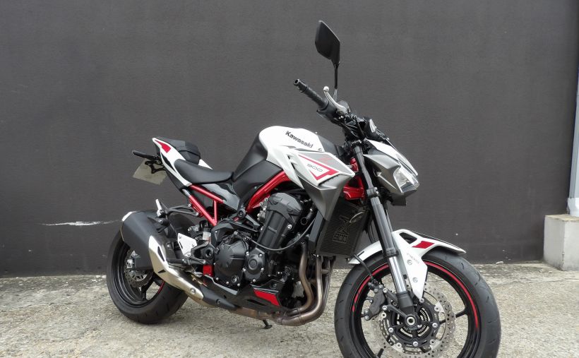 KAWASAKI Z 900 1