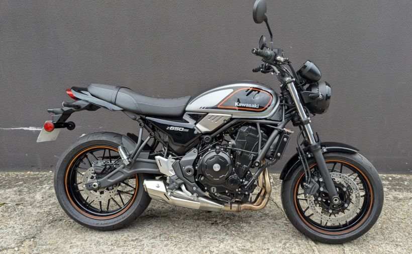 KAWASAKI Z 650 (47.5CV) 2