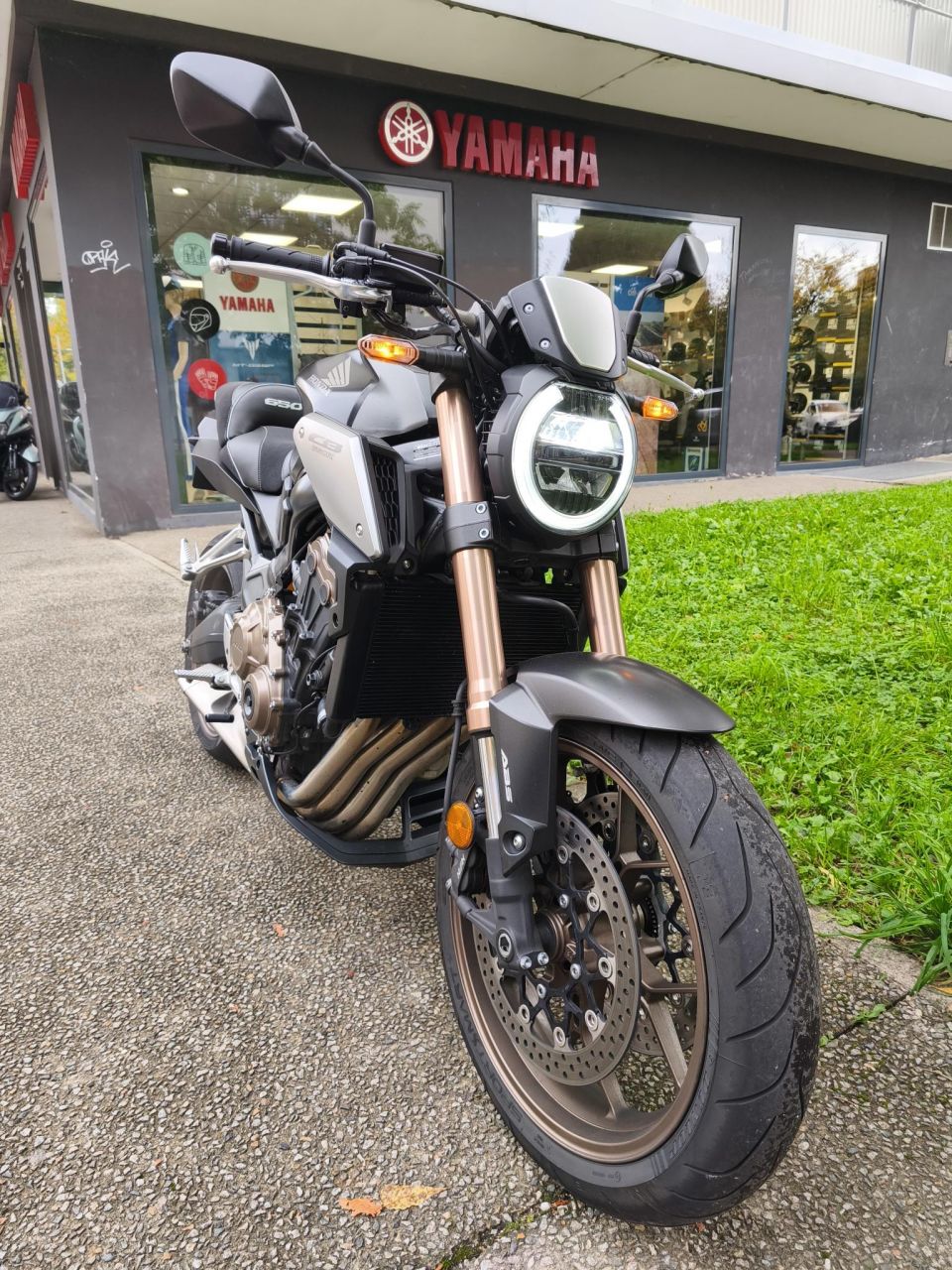 HONDA CB650R Neo Sports Café 0