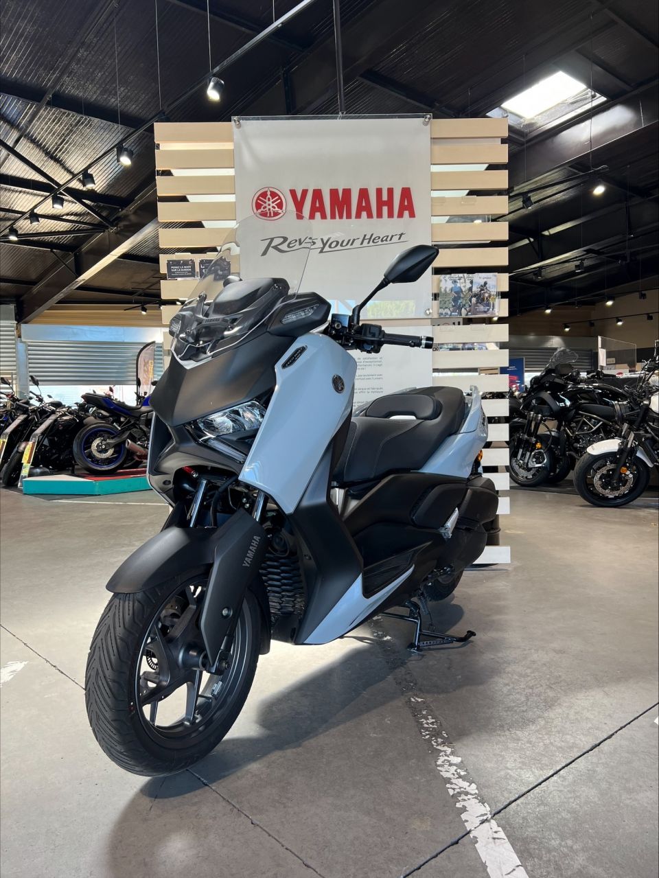 YAMAHA X-MAX 125 TECH MAX 0