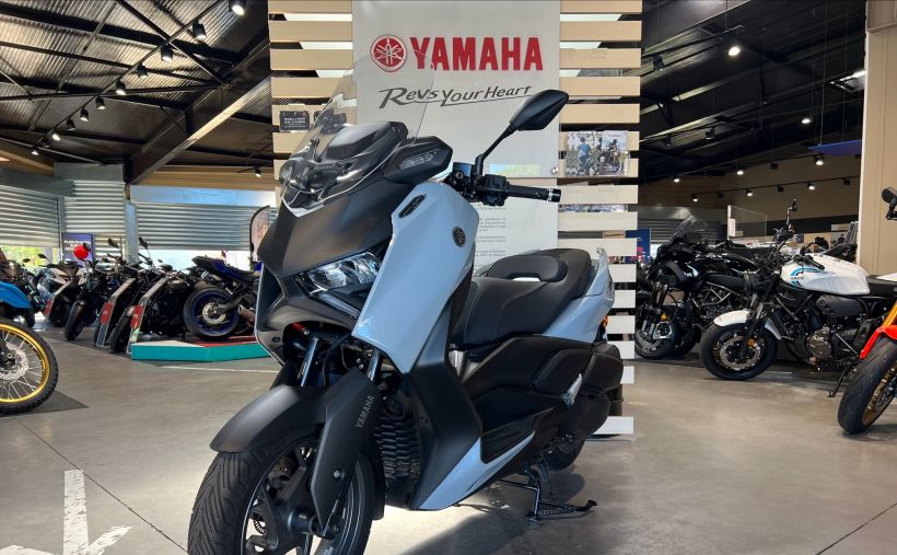 YAMAHA X-MAX 125 TECH MAX 1