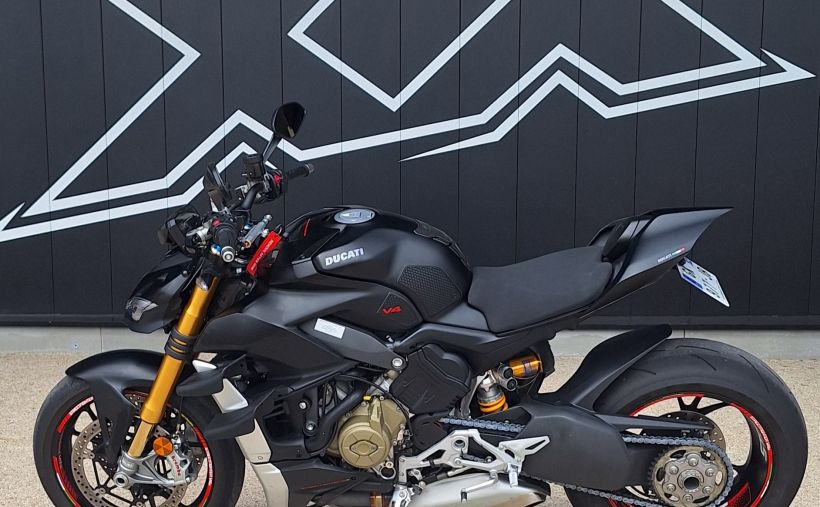 DUCATI STREETFIGHTER V4S 2