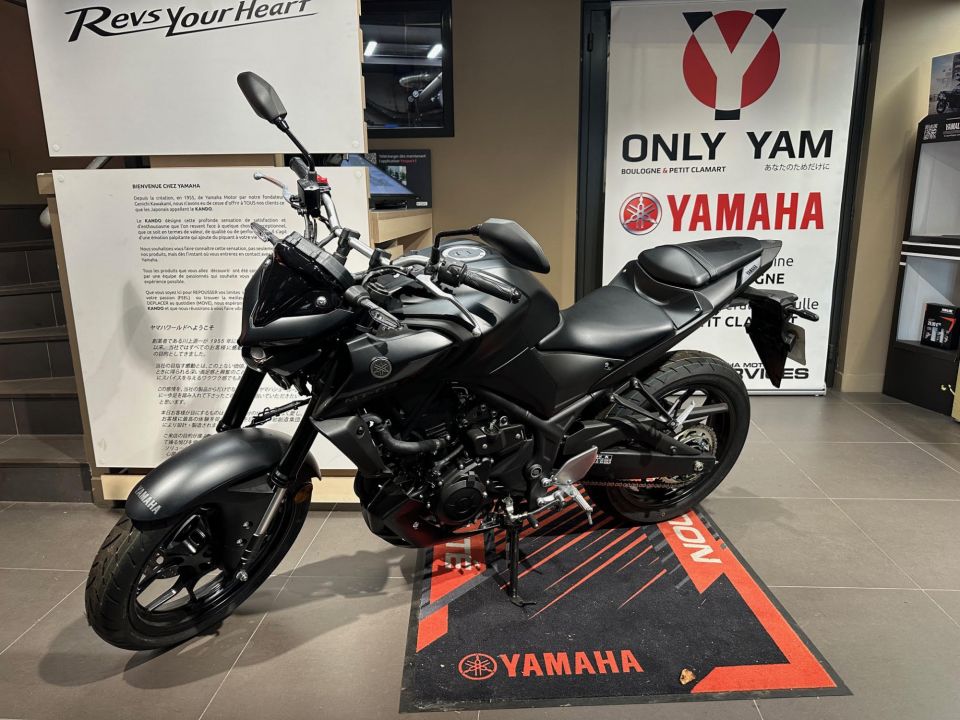 YAMAHA MT-03 1