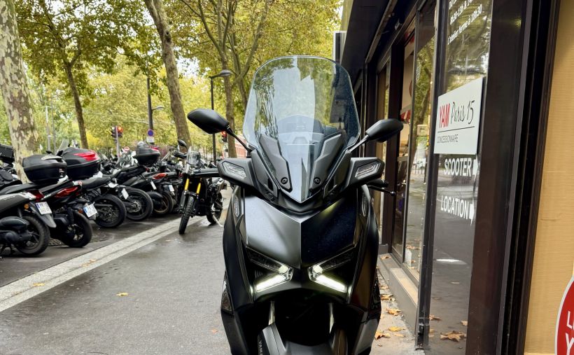 YAMAHA XMAX 300 Tech Max 3