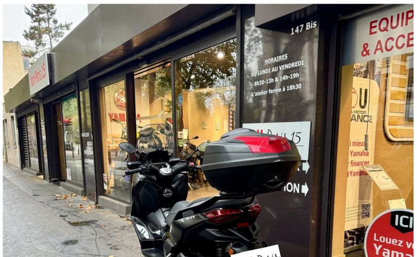 YAMAHA XMAX 300 Tech Max 5