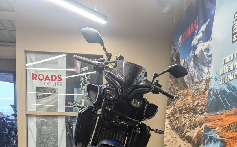 YAMAHA MT-10 3