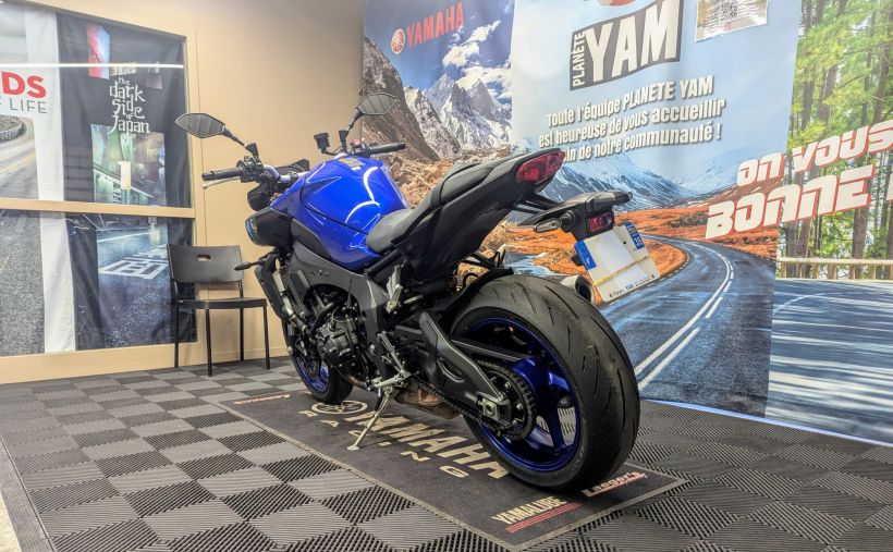 YAMAHA MT-10 7