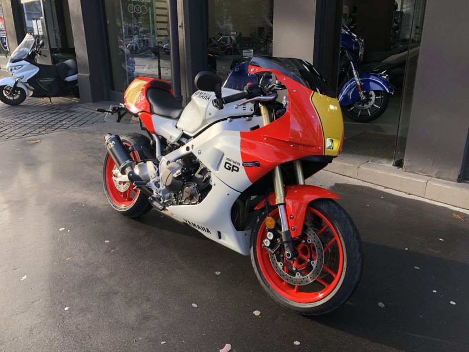 YAMAHA XSR 900 GP 0