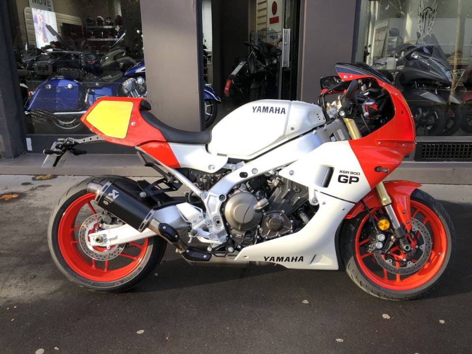 YAMAHA XSR 900 GP 5