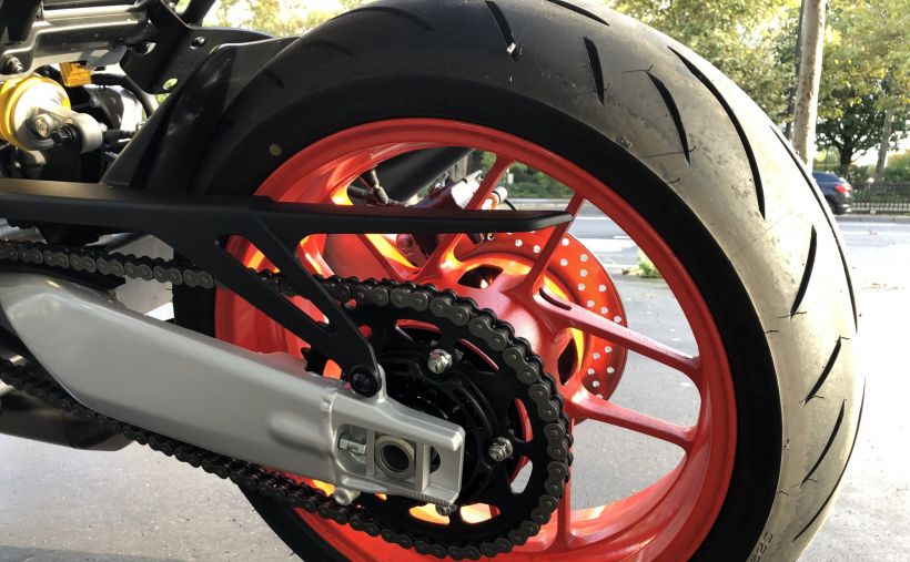 YAMAHA XSR 900 GP 11