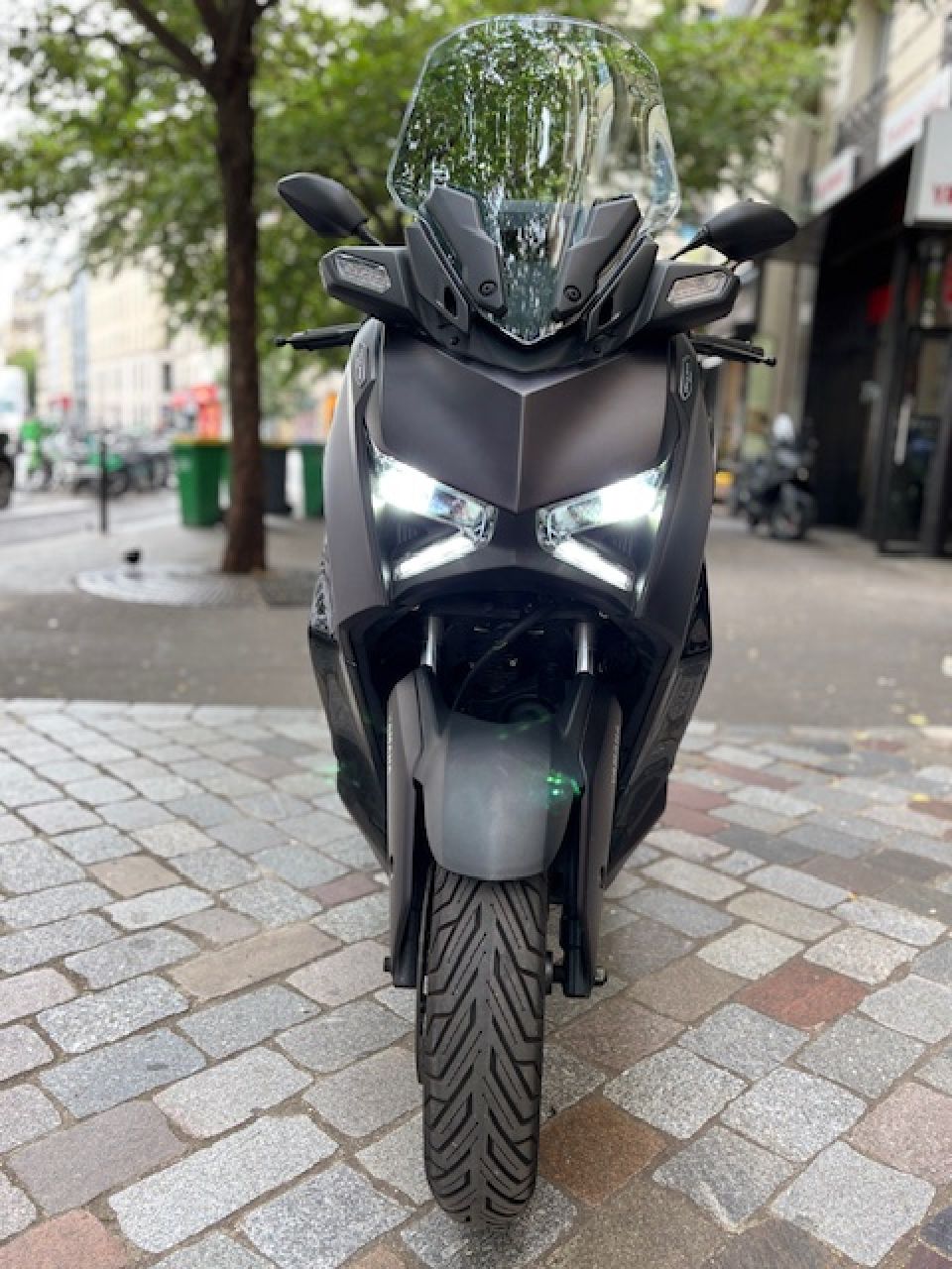 YAMAHA XMAX 300 Tech Max 2