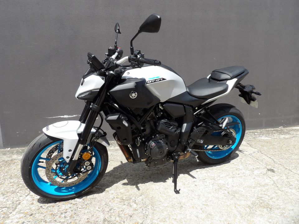 YAMAHA MT-07 Y-AMT 6