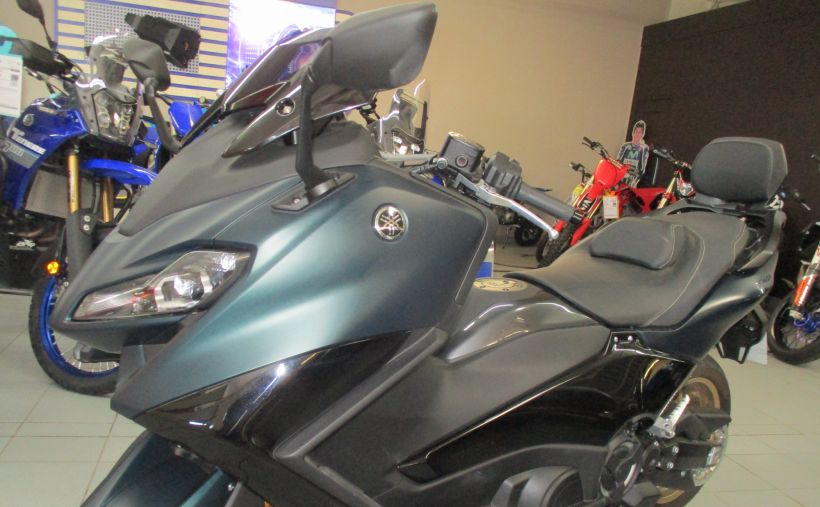 YAMAHA XP T-MAX 560 TECH MAX 4