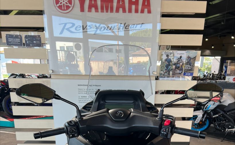 YAMAHA TRICITY 300 7