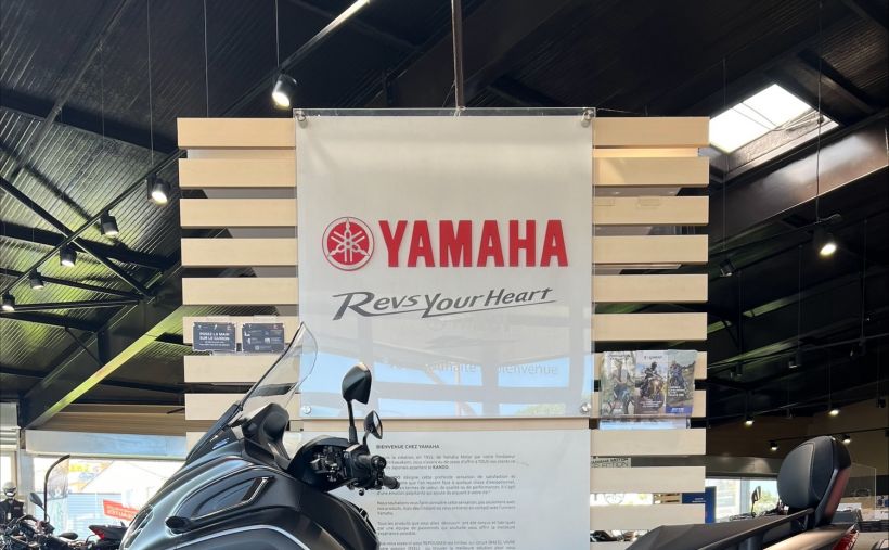 YAMAHA TRICITY 300 2