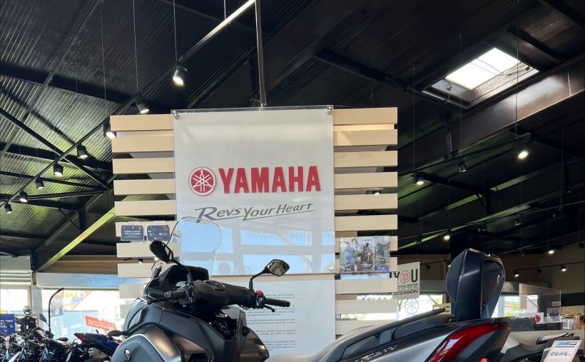 YAMAHA TRICITY 300 3