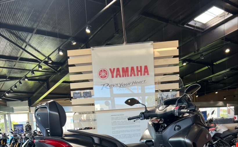 YAMAHA TRICITY 300 6