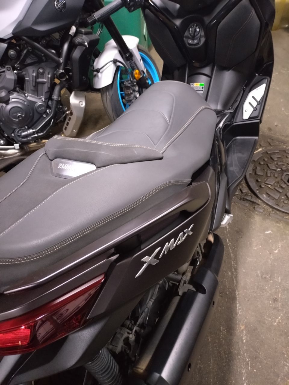 YAMAHA XMAX 300 Tech Max 2