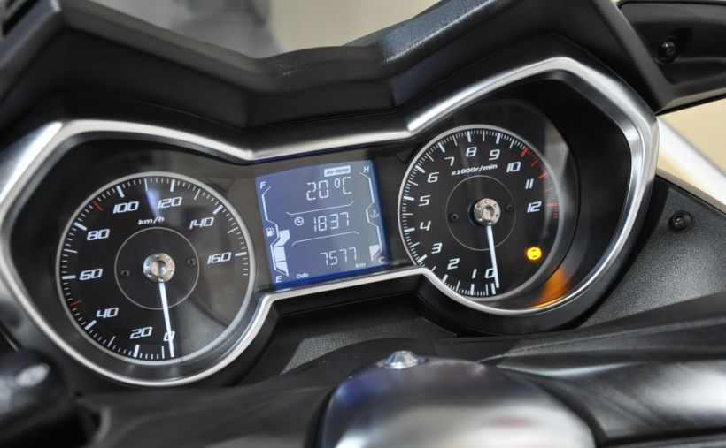 YAMAHA X-MAX 125 IRON MAX 2
