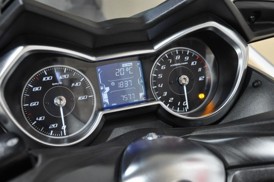 YAMAHA X-MAX 125 IRON MAX 2