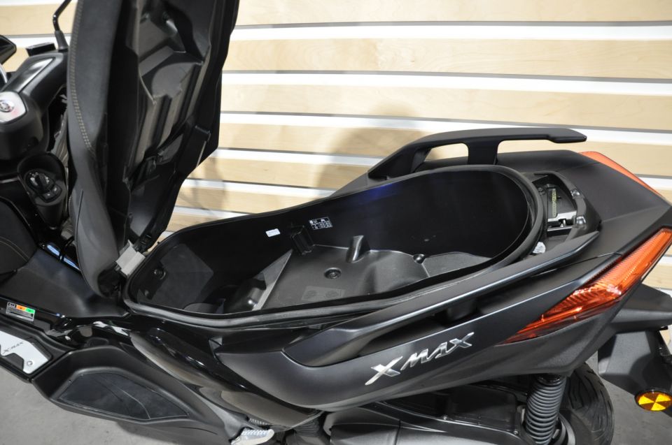 YAMAHA X-MAX 125 IRON MAX 3