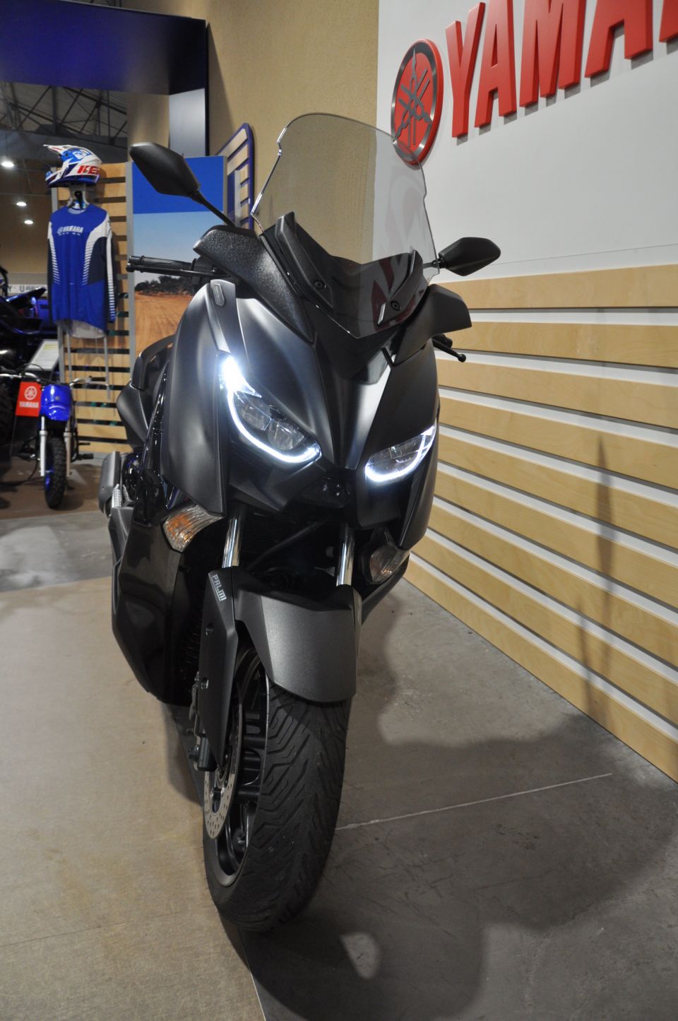YAMAHA X-MAX 125 IRON MAX 7