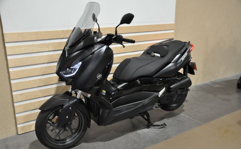 YAMAHA X-MAX 125 IRON MAX 10