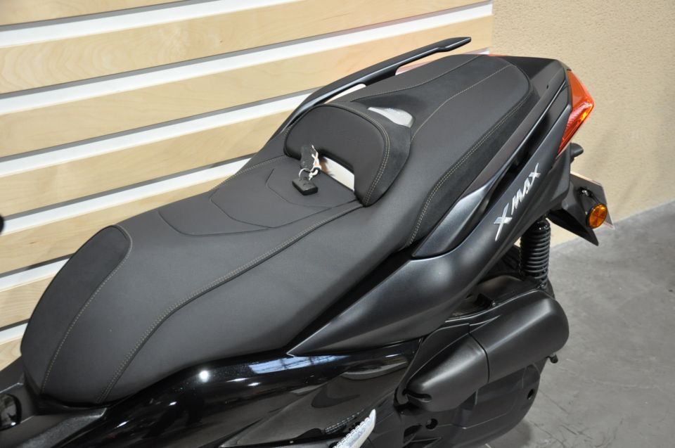 YAMAHA X-MAX 125 IRON MAX 11