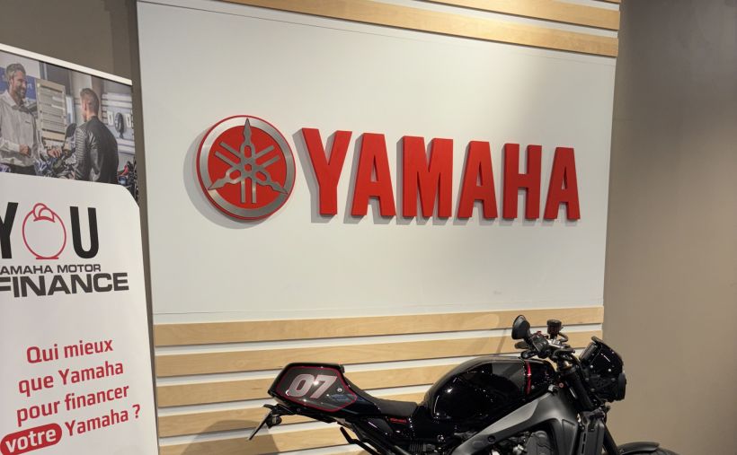 YAMAHA XSR 900 1